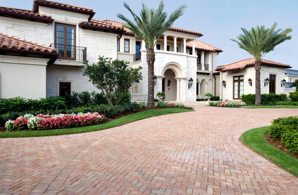Best Professional Driveway Pavers  in Omak, WA